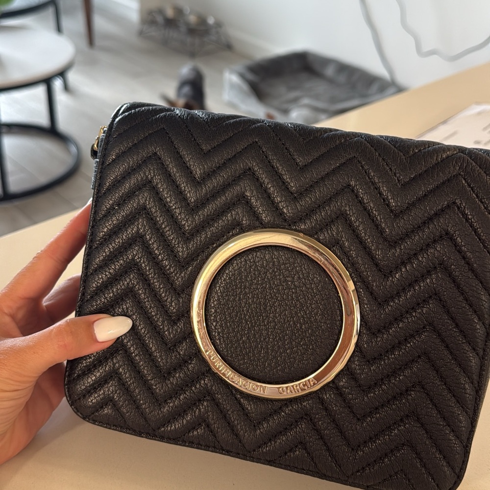 Black Purse - Picture 2 of 3